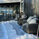 Vakantiehuis With Views Over Straumsundet *