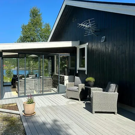 Feriehus With Views Over Straumsundet Øygarden