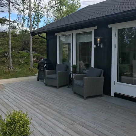 Feriehus With Views Over Straumsundet Øygarden