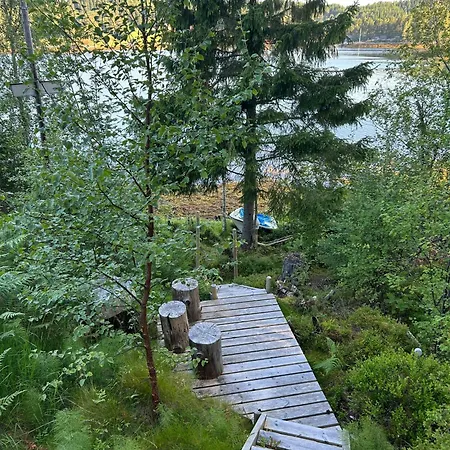 With Views Over Straumsundet Feriehus